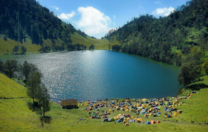 Ranu Kumbolo: A Lake in the Sky